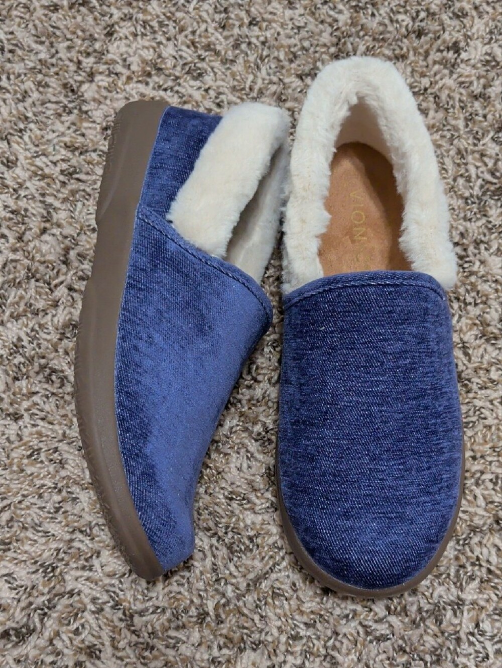 Vionic Clare cozy denin navy blue plush faux fur lined slip on slippers - Picture 8 of 9